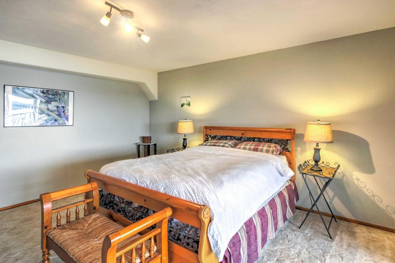 Spacious Kelseyville Home With Large Lakefront Deck! Экстерьер фото